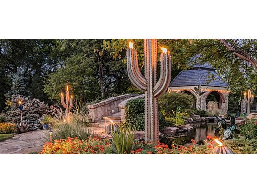 Desert Steel Saguaro Cactus with Garden Torch | 5-Foot | 150-052VT